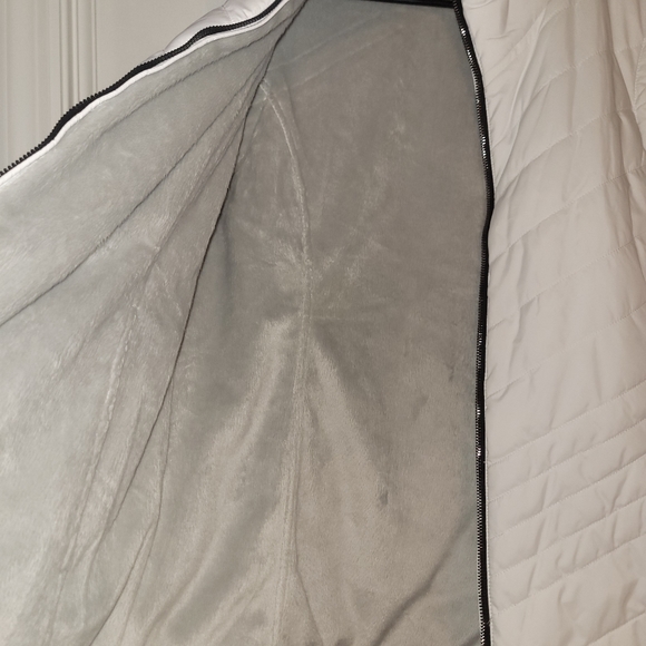 Jacket - Picture 3 of 4